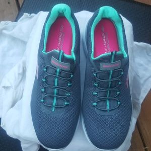 Skechers Women's Sneakers Size 9